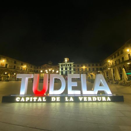 Voila Catedral Apartment Tudela Exterior photo