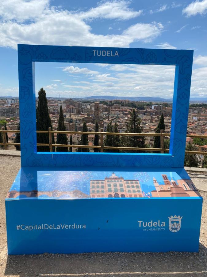Voila Catedral Apartment Tudela Exterior photo